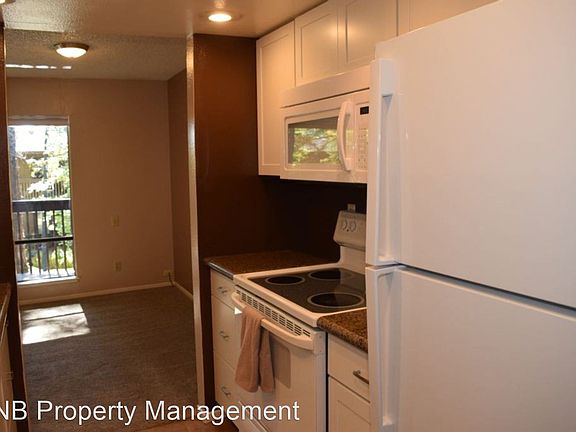 5th image of 2430 Larkspur Ln APT 282