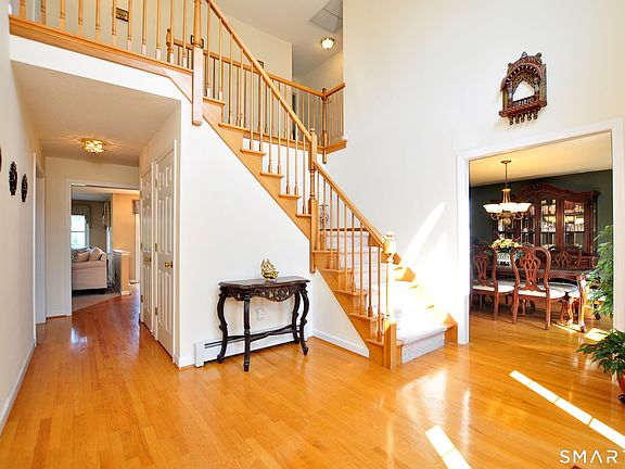 3rd image of 87 Gilbert Lane