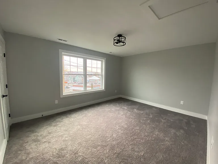 32 Main St #4 — Photo 17