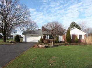 3740 Center Rd, Avon, OH 44011