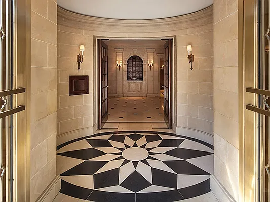 Rented by Sotheby's International Realty | media 16