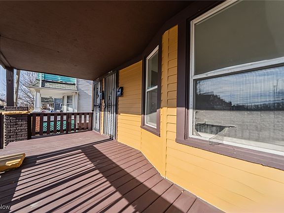 4th image of 12521 Locke Ave
