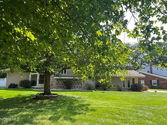 2nd image of 1763 Fallbrook Rd