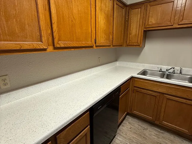 510 Willowbend Cv — Photo 21