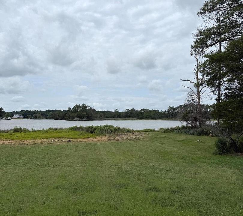 2nd image of 1619 Perseus Rd