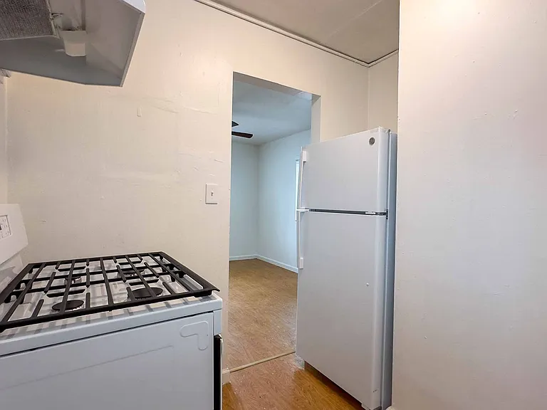 260-262 S Gregory St #&-301-307 — Photo 6