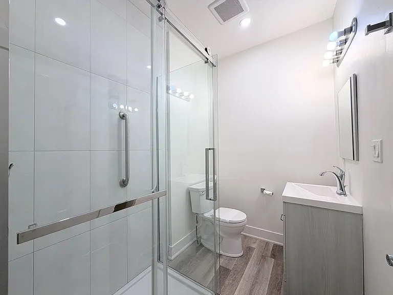 609 Beach Blvd #2 — Photo 12