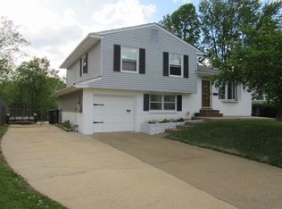 77 Dunsinane Dr, New Castle, DE 19720