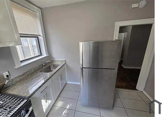 2 bed, $1,686 — Photo 4