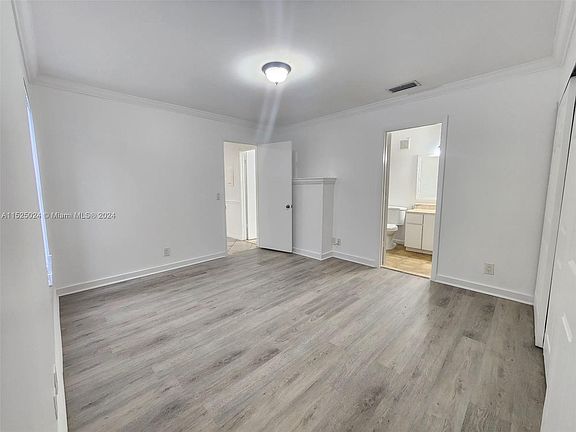 2nd image of 8 Crossings Cir APT C
