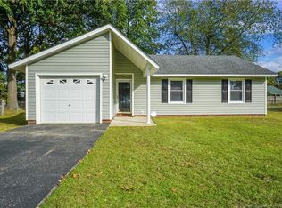 2227 Tolgate Rd, Fayetteville, NC 28304