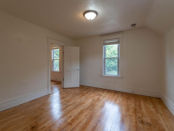 2nd image of 223 Humboldt Ave N Unit 2