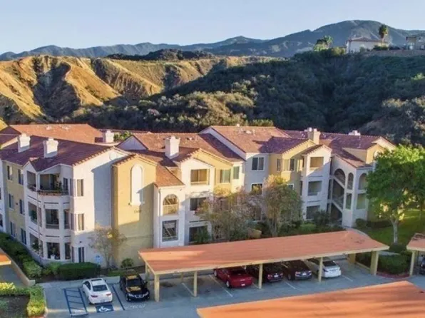 2505 San Gabriel Way Unit 203, Corona, CA 92882