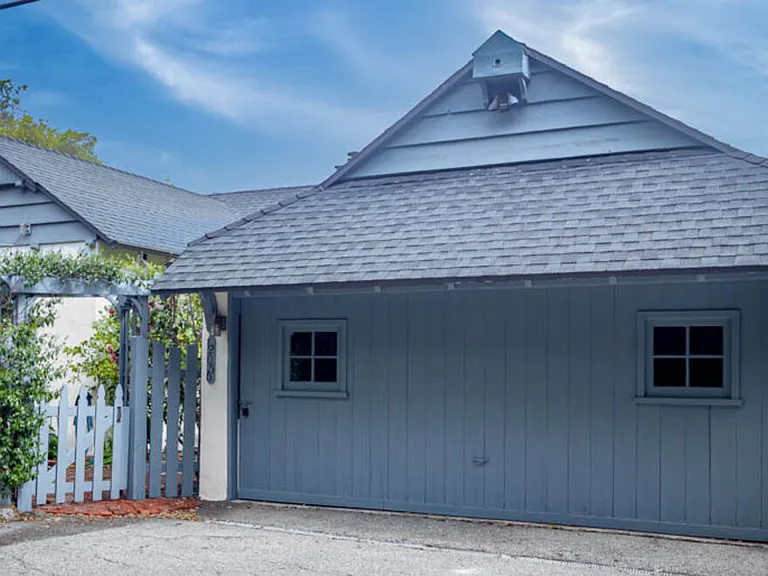 12056 Laurel Terrace Dr — Photo 2