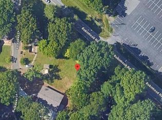 3632 Robinhood Rd #220B, Winston Salem, NC 27106