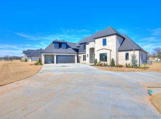 3211 E 169th St S, Bixby, OK 74008
