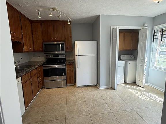 5th image of 5382 Ridgemere Ct