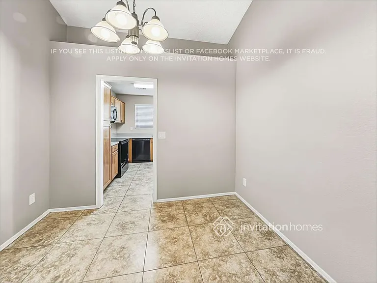 6526 N 69th Dr — Photo 10