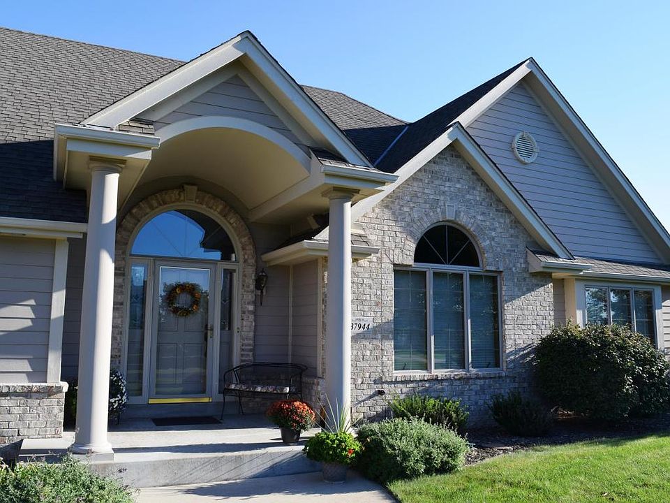 1st image of 37944 Wildwood Ln