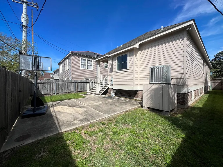 6040 Milne Blvd — Photo 7