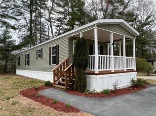 5 Hide Away St, Coventry, RI 02816