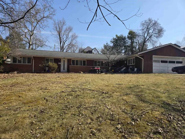 649 Park St, Morgantown, WV 26501