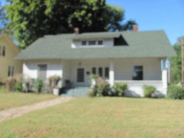 1st image of 503 W Main St