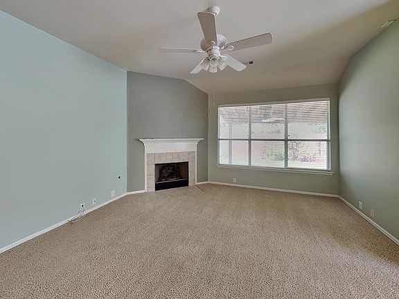 5th image of 15832 Coyote Hill Dr