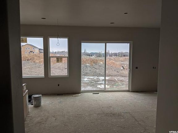 3rd image of 1028 W Anna Emily Dr #102