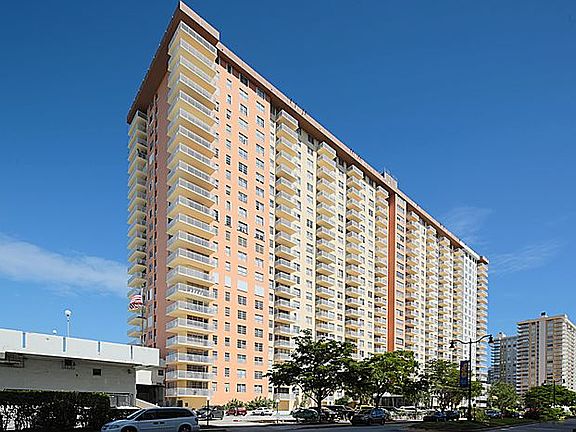 5th image of 251 174th St APT 908