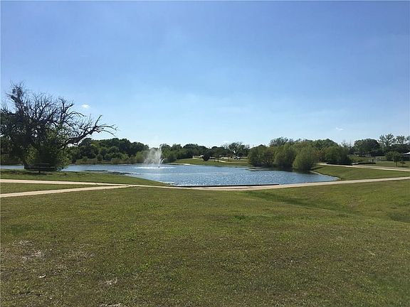 3rd image of 1327 Clear Creek Dr