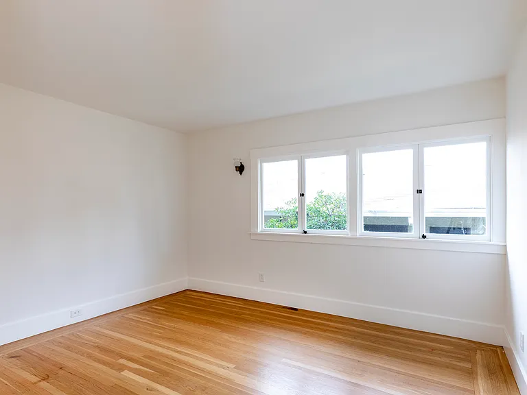 373 Moraga Ave — Photo 41