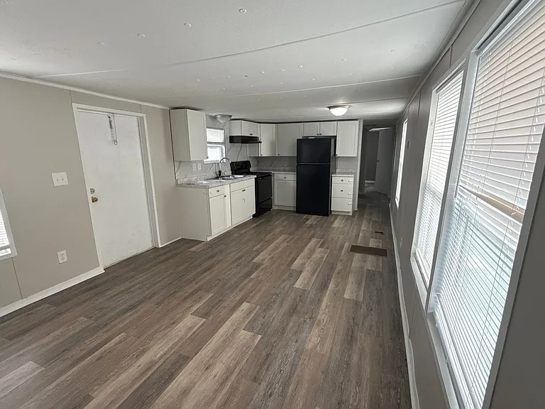 1221 N Valrico Rd #27 — Photo 8