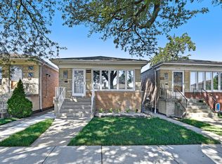 5734 S Massasoit Ave, Chicago, IL 60638