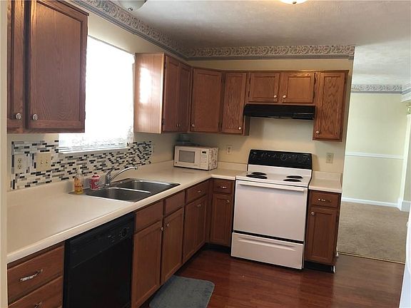 3rd image of 5246 Waterton Lakes Dr