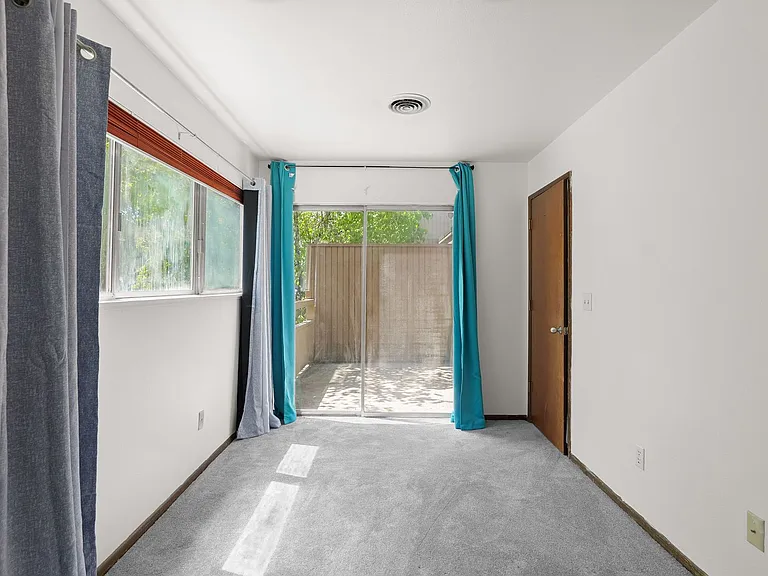 17570 NW Shorewood Dr — Photo 16
