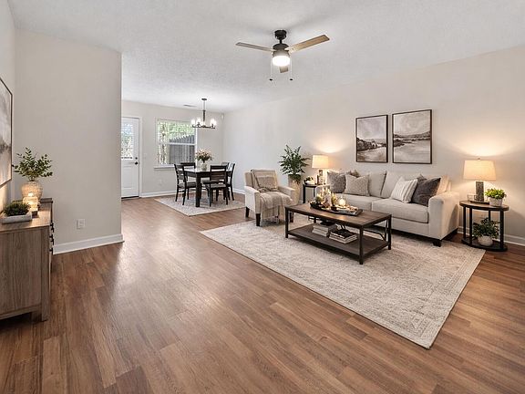2nd image of 1115 Lenny Ln
