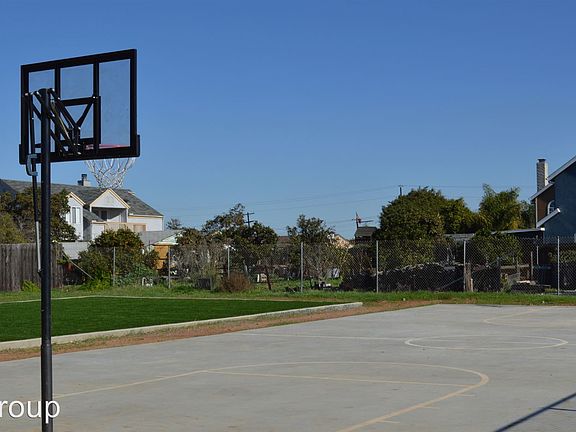 5th image of 1620 Coronado Ave