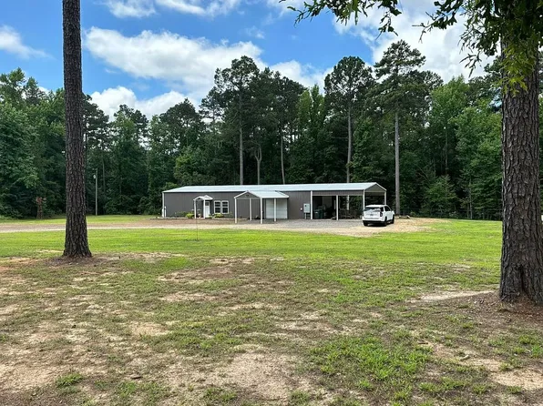 550 Columbia Road 17, Stamps, AR 71860