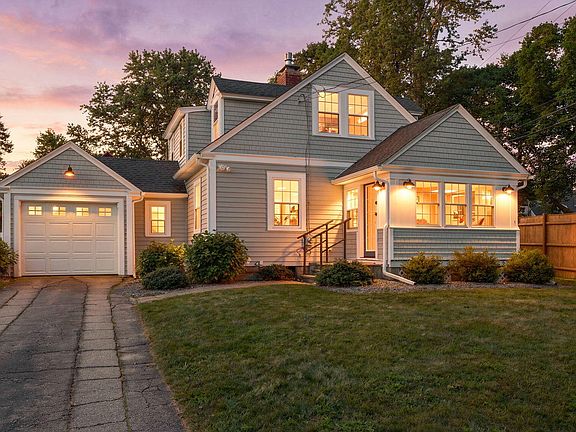 2nd image of 182 Woods Hole Road