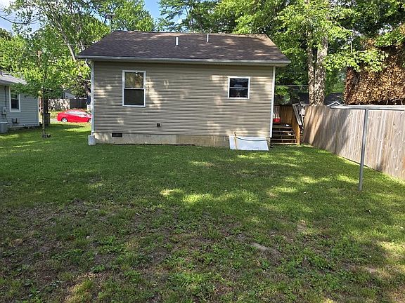 2nd image of 1718 Ridgely Rd