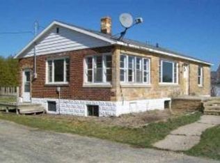 811 E State St, Cheboygan, MI 49721