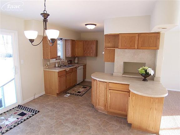 4th image of 12500 Joel Dr