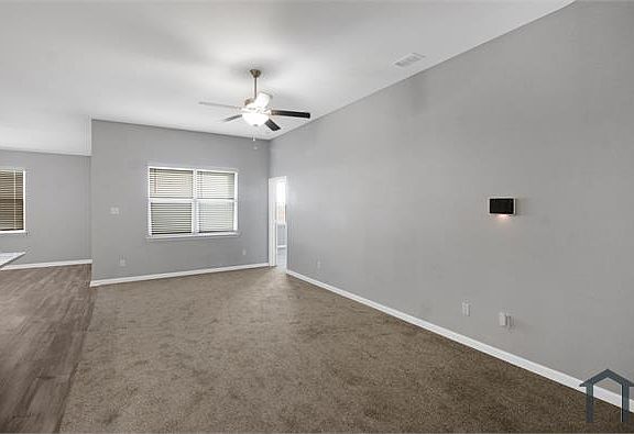 3rd image of 305 Aceves Ct