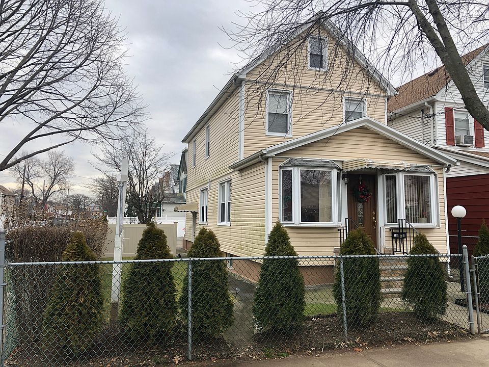 1st image of 10601 215th St