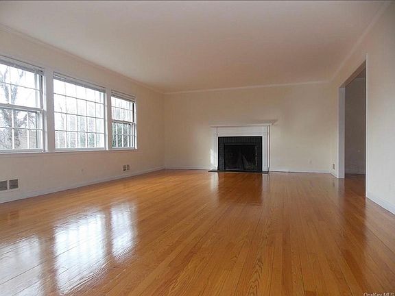4th image of 44A Church Ln