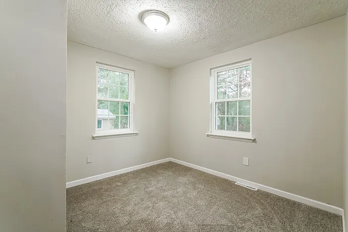 105 Weathington St SW — Photo 8