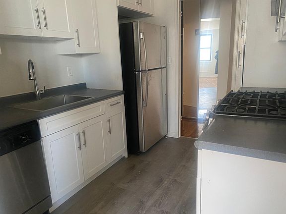 3rd image of 25 Franklin Blvd APT 7