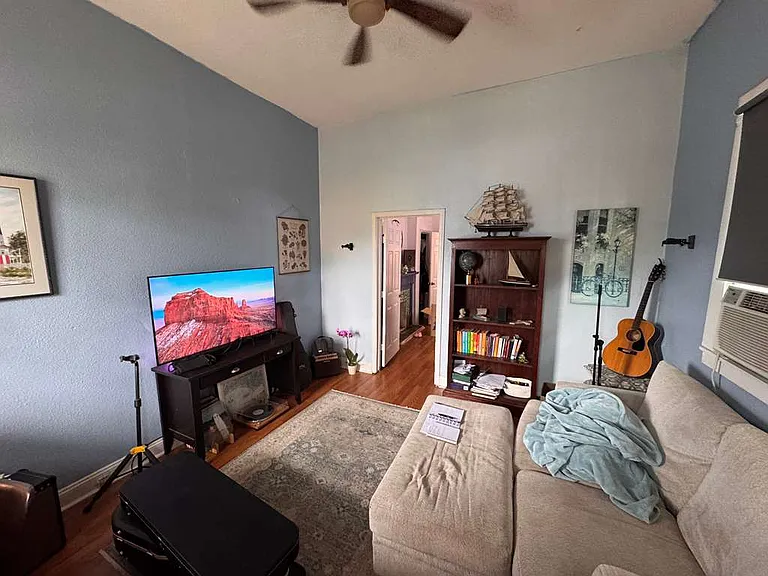 1706 Cambronne St — Photo 13