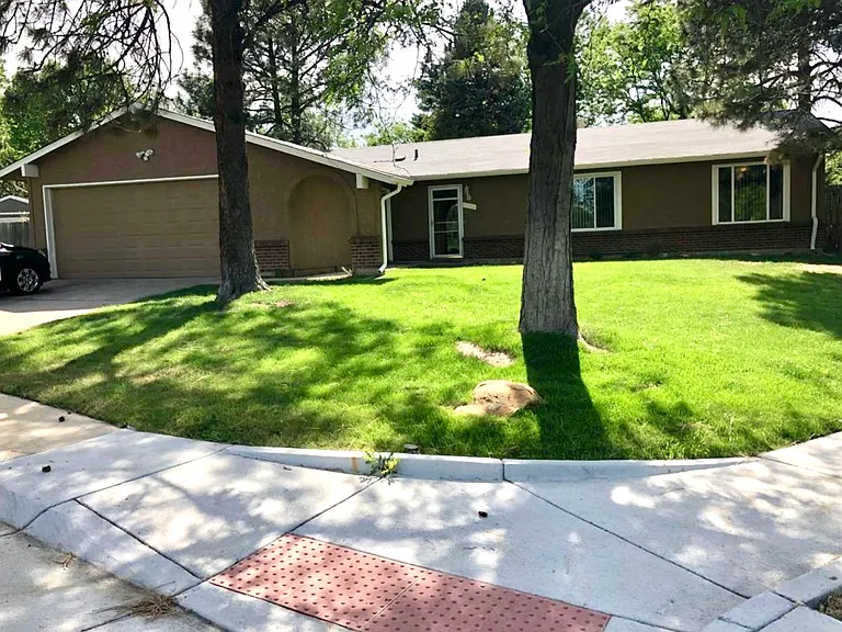 7478 Pomona Dr S — Photo 1